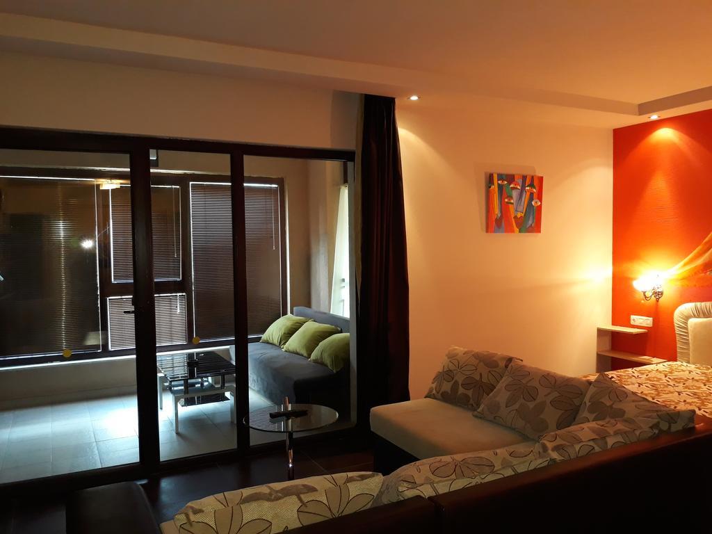 Private Apartments In Hotel Dolce Vita ゴールデンサンド エクステリア 写真